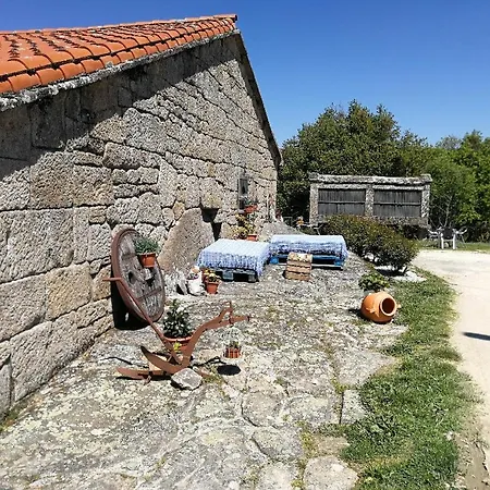 Caserio De Fontes Nogueira De Ramuin