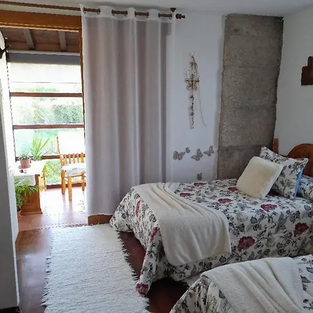 Caserio De Fontes * Nogueira De Ramuin