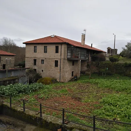 Caserio De Fontes * Nogueira de Ramuin