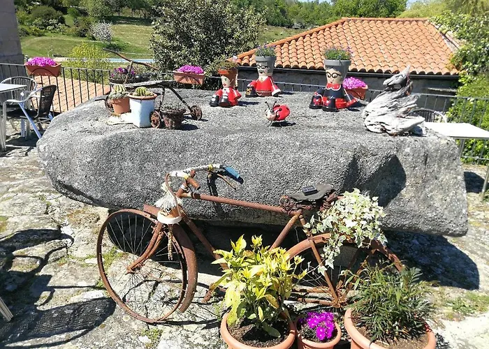 Caserio De Fontes * Nogueira De Ramuin