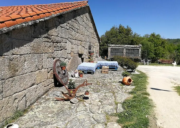 Caserio De Fontes Nogueira De Ramuin