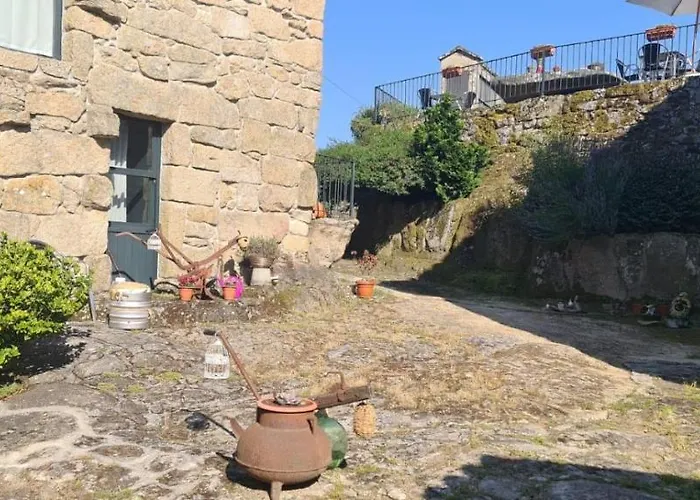 Caserio De Fontes Nogueira De Ramuin