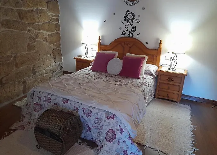 Caserio De Fontes * Nogueira De Ramuin