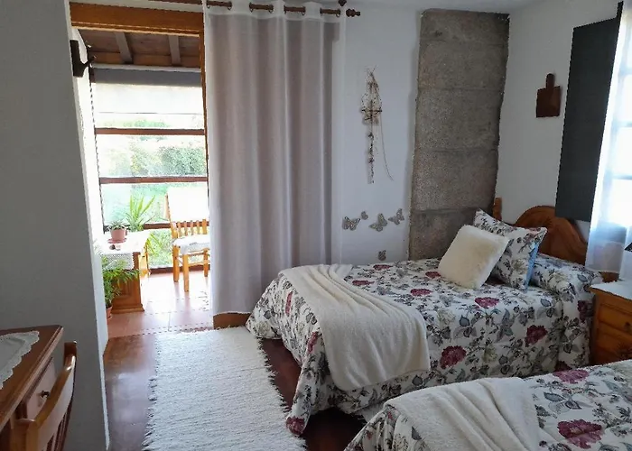 Caserio De Fontes * Nogueira De Ramuin